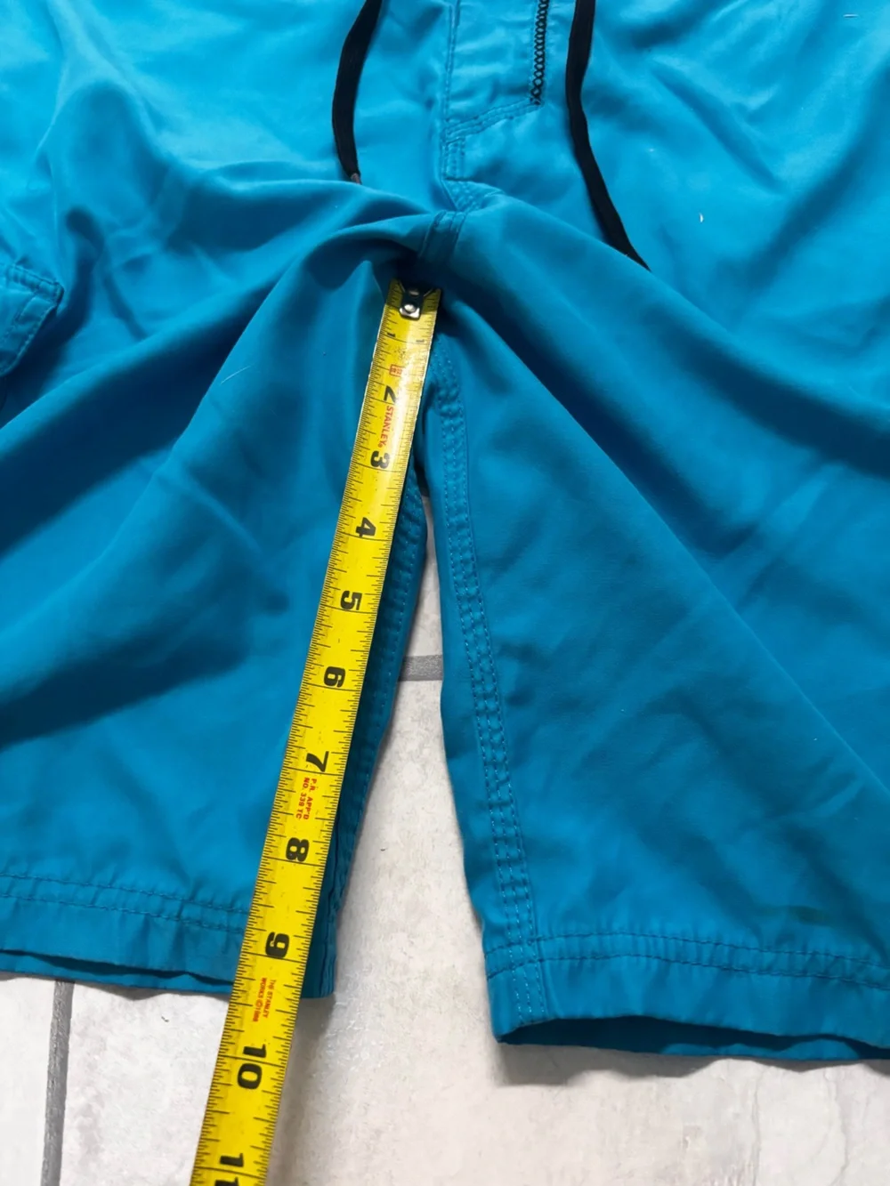 Vintage Hurley Men’s Teal Board Shorts with Black Accents size 32 MEASURE SHOWN